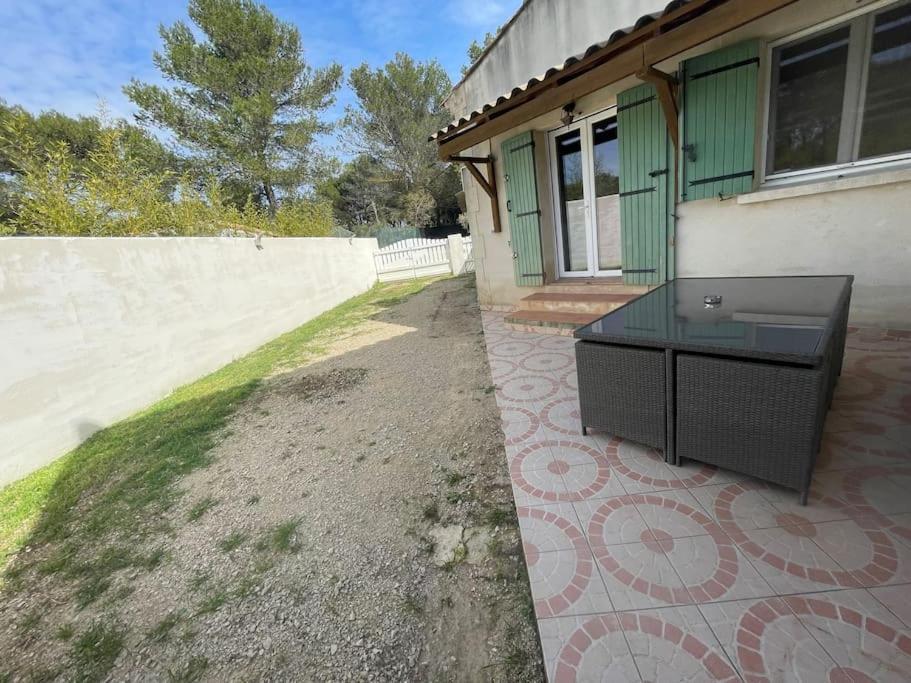 Apartment Au Petit Olivier, Avec Jardin Grans
